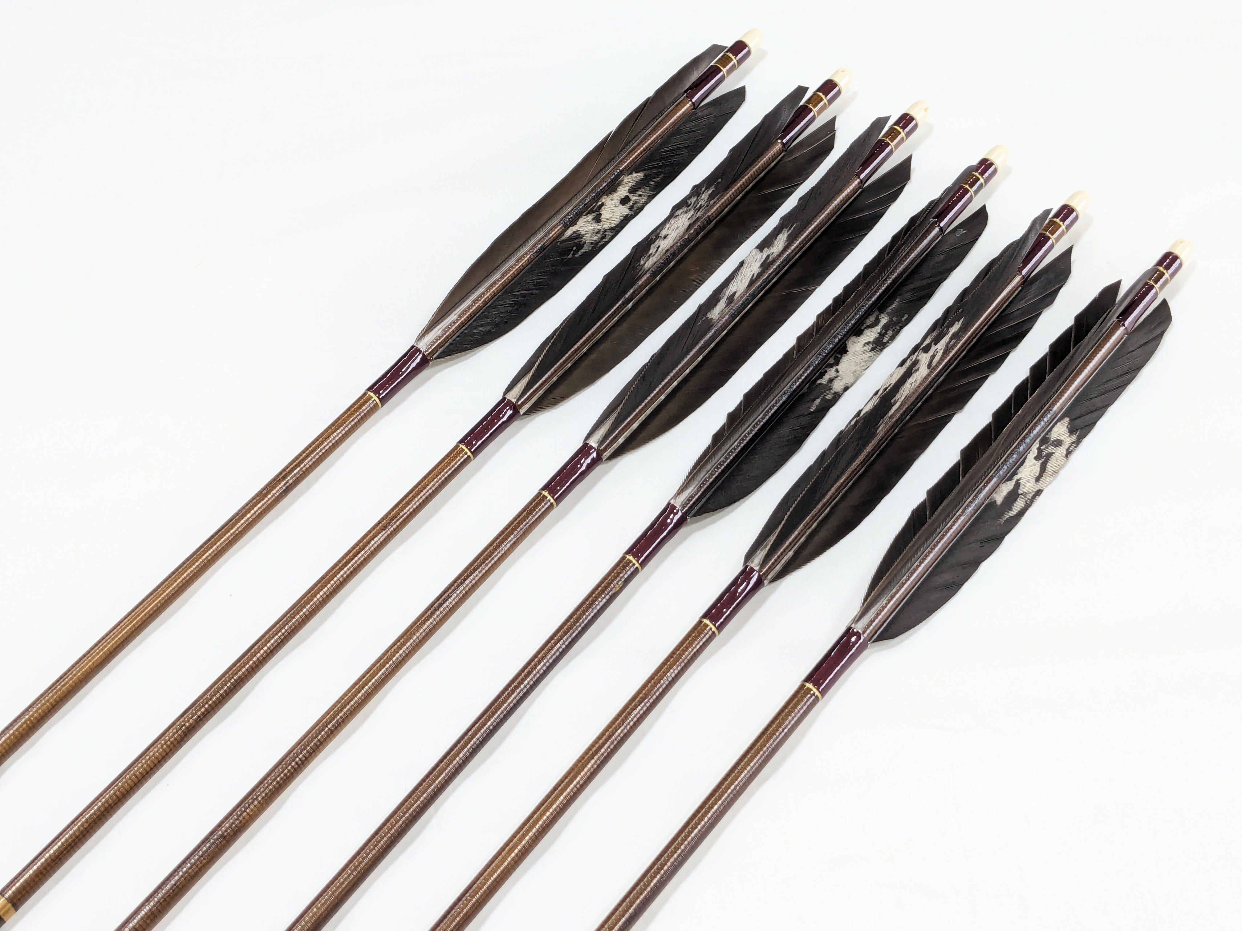 和胡弓，紫檀材，竹弓（レワ弓），付属品 和胡弓，紫檀材，竹弓，付属品